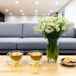 Madeleines met chocolade maken