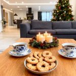 Bladerdeeghapjes met zalm maken